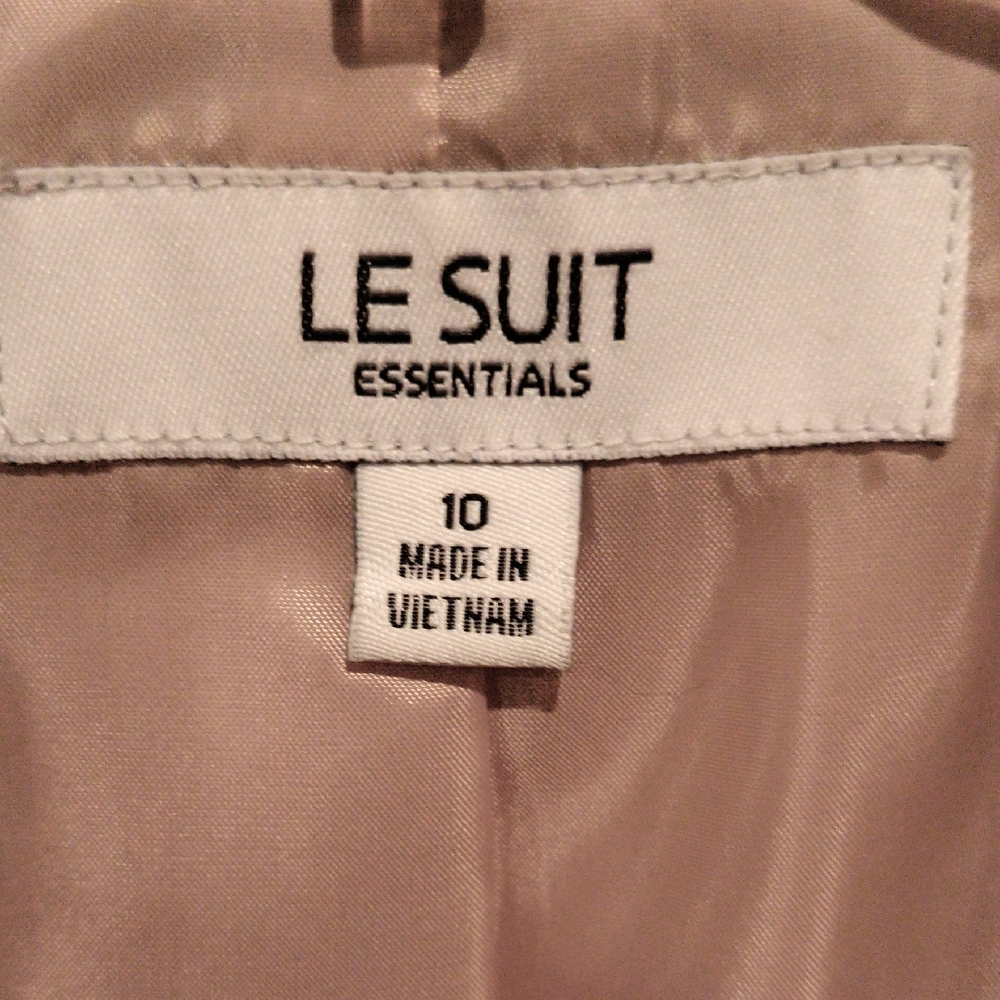 FINAL PRICE Le Suit Essentials Poly/Rayon Blend Gold/Tan 2-pc Pantsuit Size 10